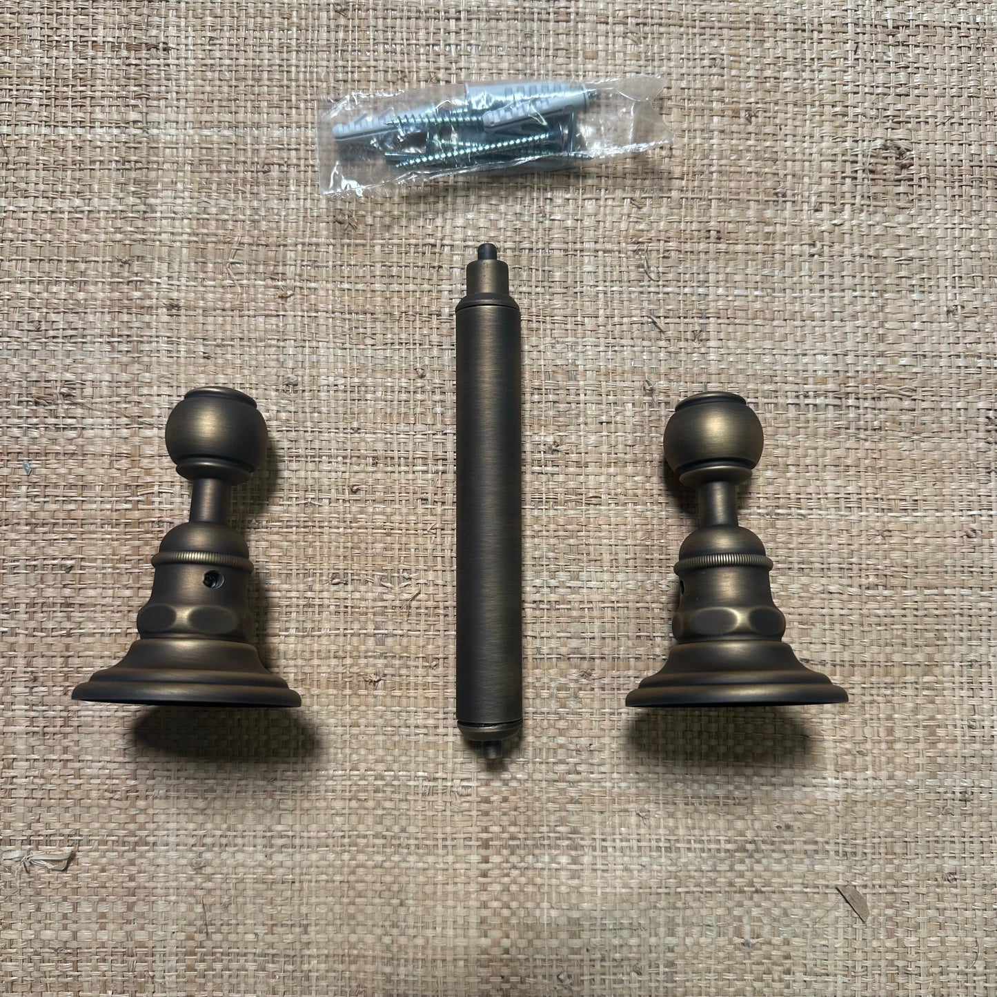 Horus | Montemartre Toilet Paper Holder in Antique Brass