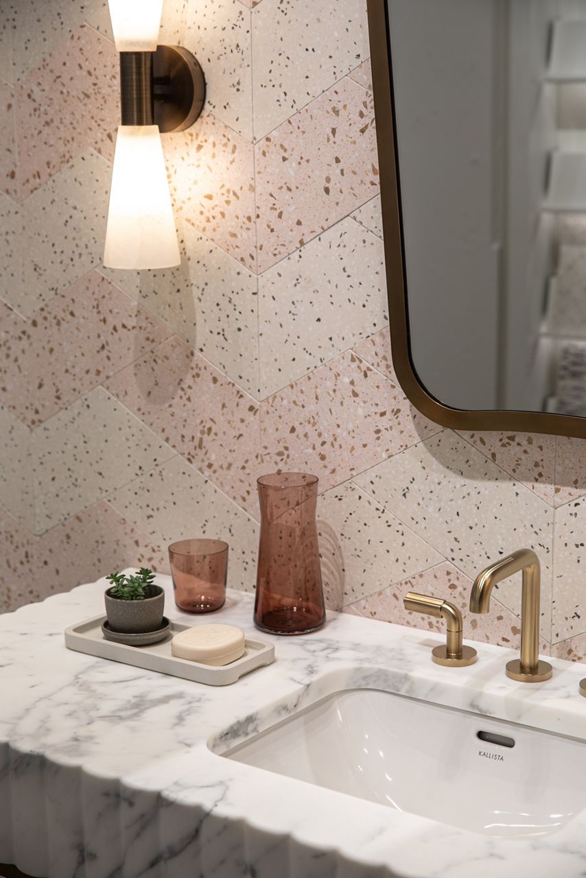 Ann Sacks | Mod Moda by Martyn Lawrence Bullard Grey Singleton Mosaic Tile