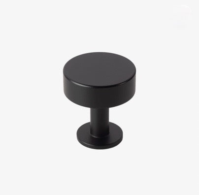 Lew's Hardware | Disc Knob in Matte Black, 1-1/8"